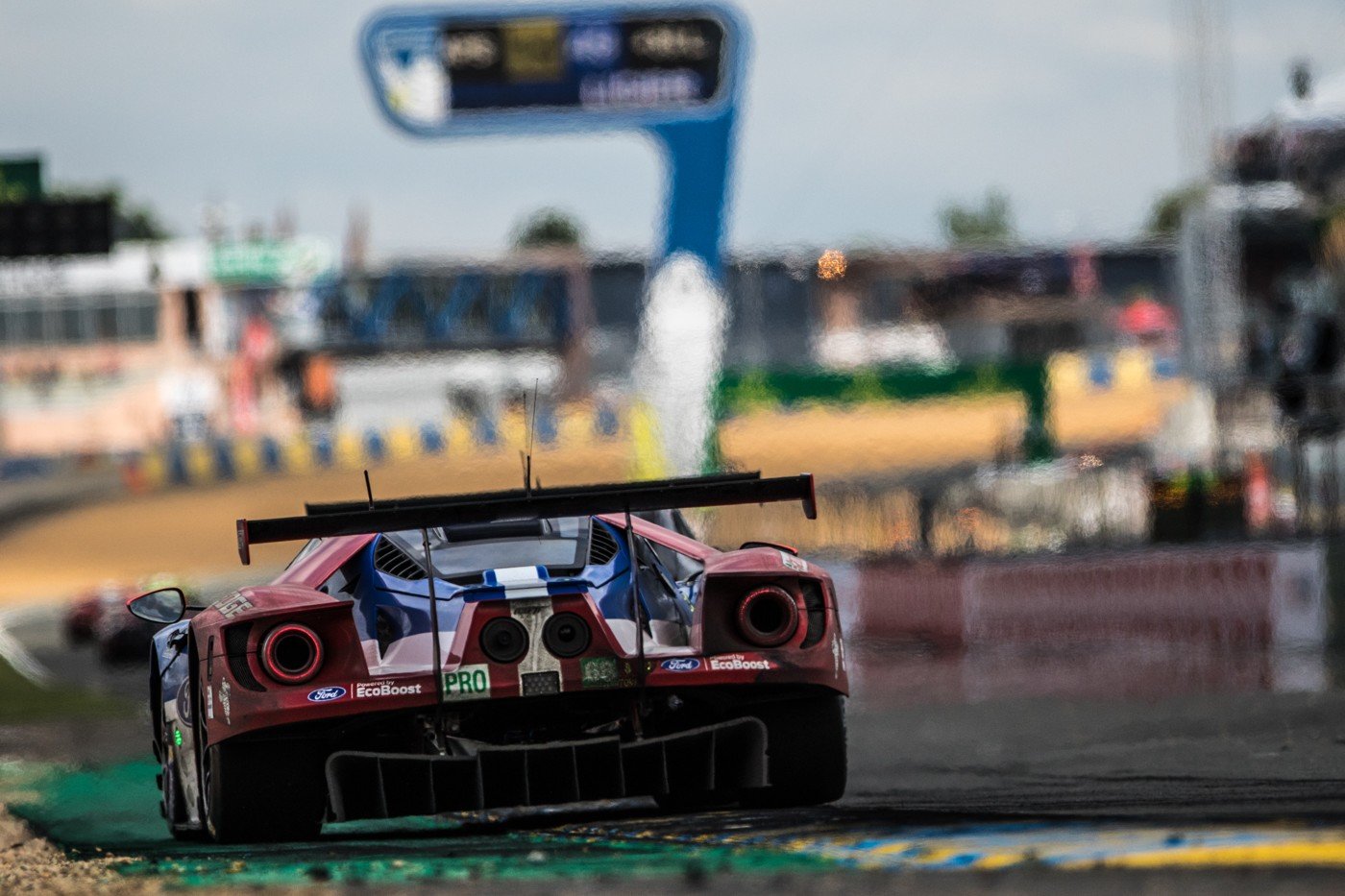Ford GT v závodě 24 hodin Le Mans 2016