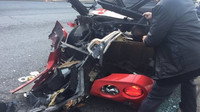 Chevrolet Corvette skončila zničená díky nepozornosti druhého řidiče