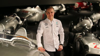 Valtteri Bottas s historickými vozy Mercedesu