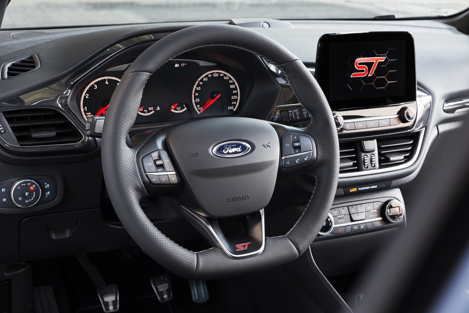 Ford Fiesta ST má v nové generaci pod kapotou tříválcový agregát.