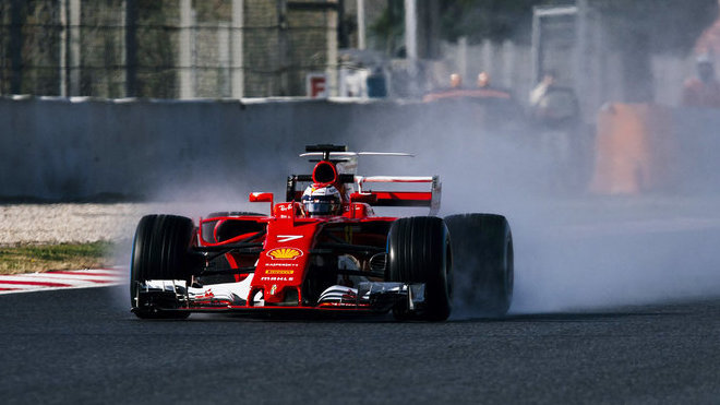 Kimi Räikkönen při testu za "deštivých" podmínek