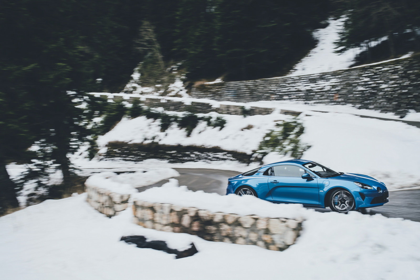 Alpine A110 je zpátky, v útrobách vozí turbo a dvouspojkový automat.