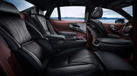 Lexus LS 500h pokračuje v tradici hybridních limuzín z Japonska.
