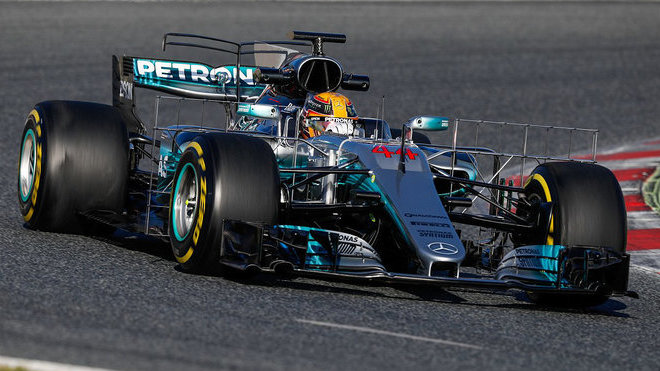Mercedes při předsezónních testech nebyl prorokem