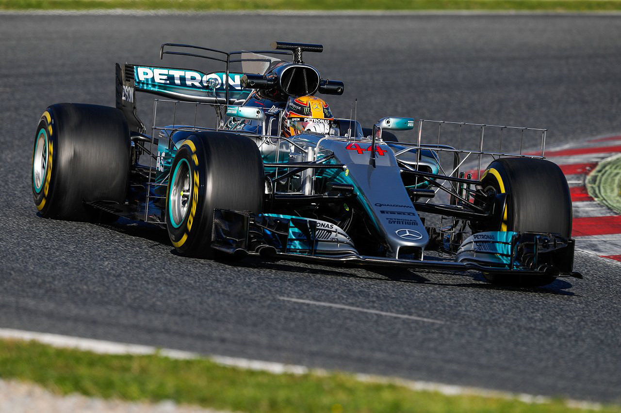 Mercedes není favoritem začátku letošní sezony, míní Lauda