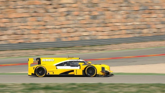 Prototyp Dallara při předsezónním testu pneumatik Dunlop ve španělském Aragonu