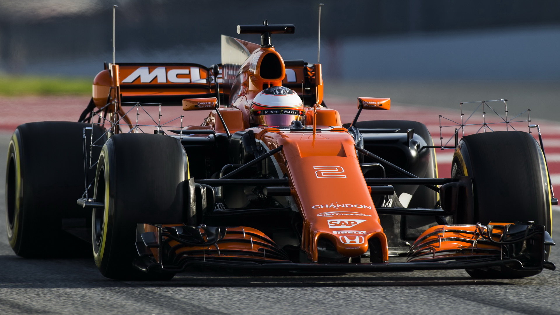 Stoffel Vandoorne při testování nového McLarenu v Barceloně