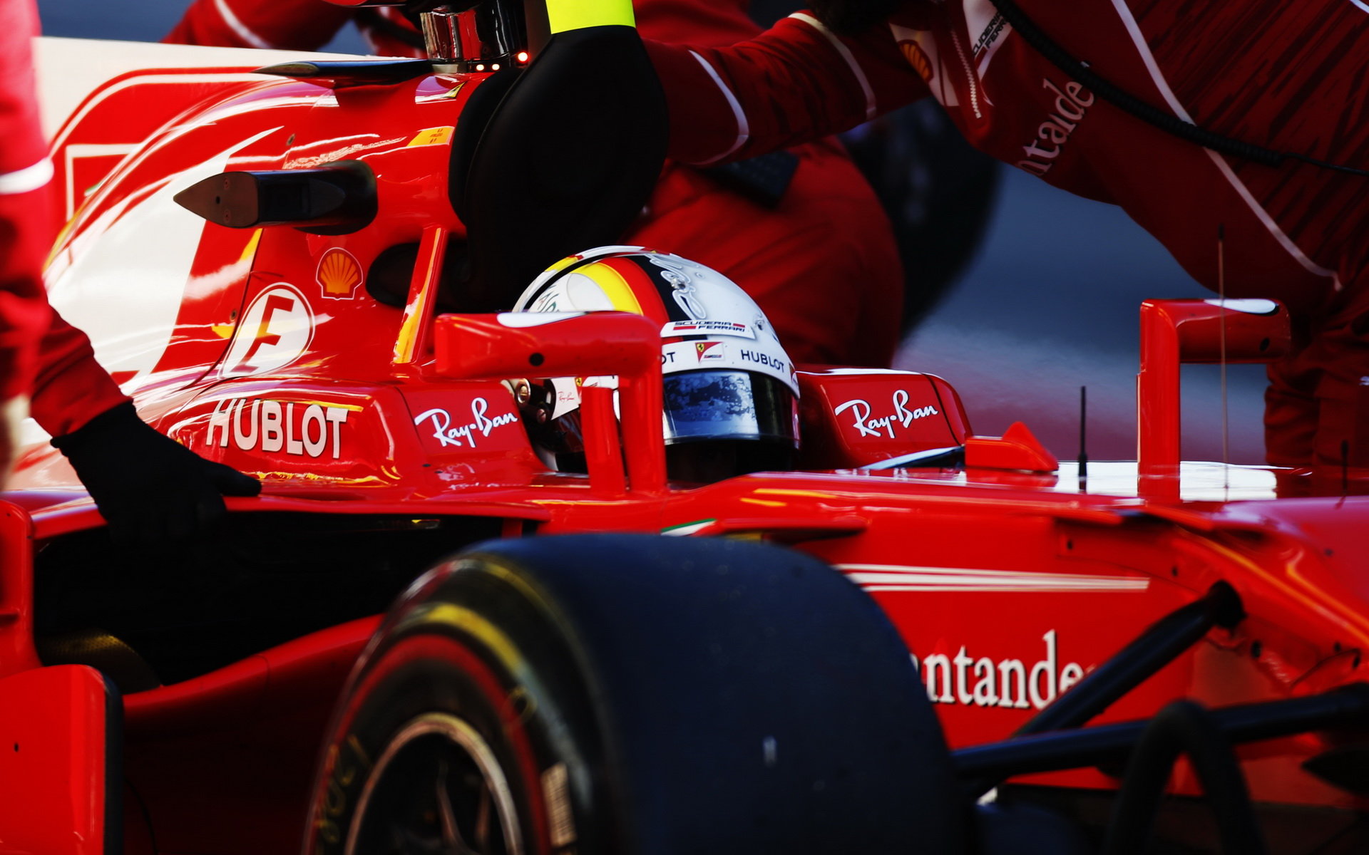 Sebastian Vettel vysvětluje chování nových vozů