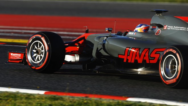 Romain Grosjean při testování s Haasem