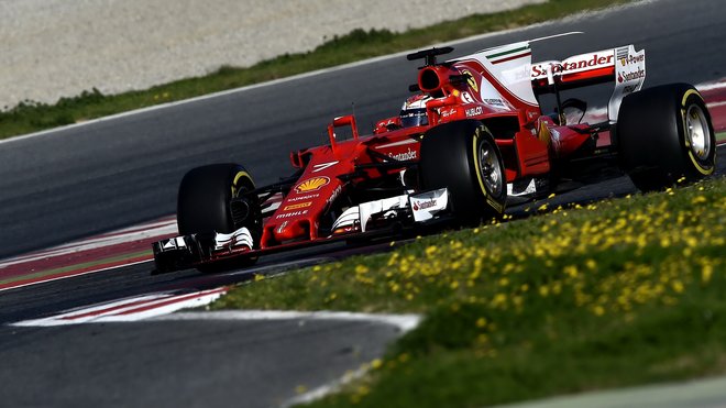 Kimi Räikkönen s Ferrari SF70H během prvního týdne předsezónních testů v Barceloně