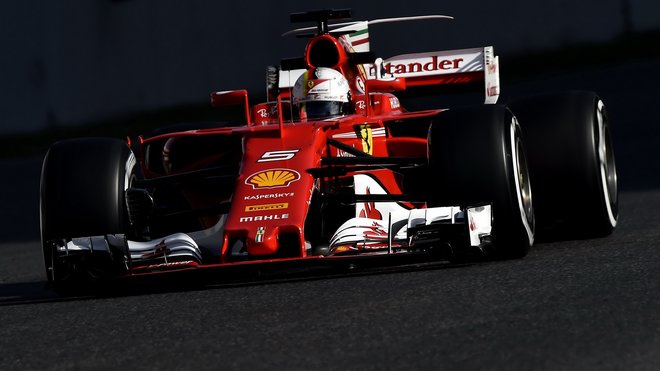Sebastian Vettel s Ferrari SF70H druhý týden testů v Barceloně