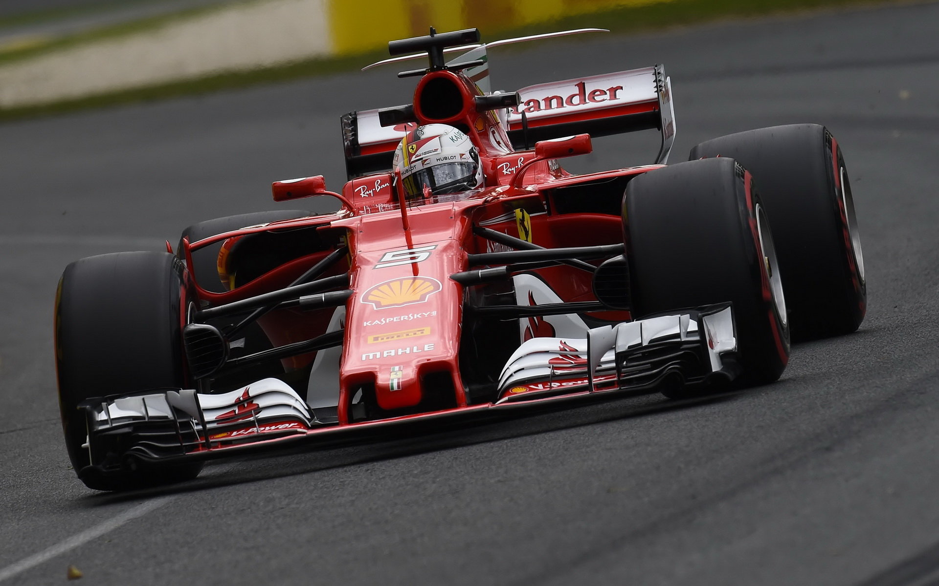 Sebastian Vettel při pátečním tréninku v Austrálii