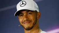 Lewis Hamilton na tiskovce v Austrálii