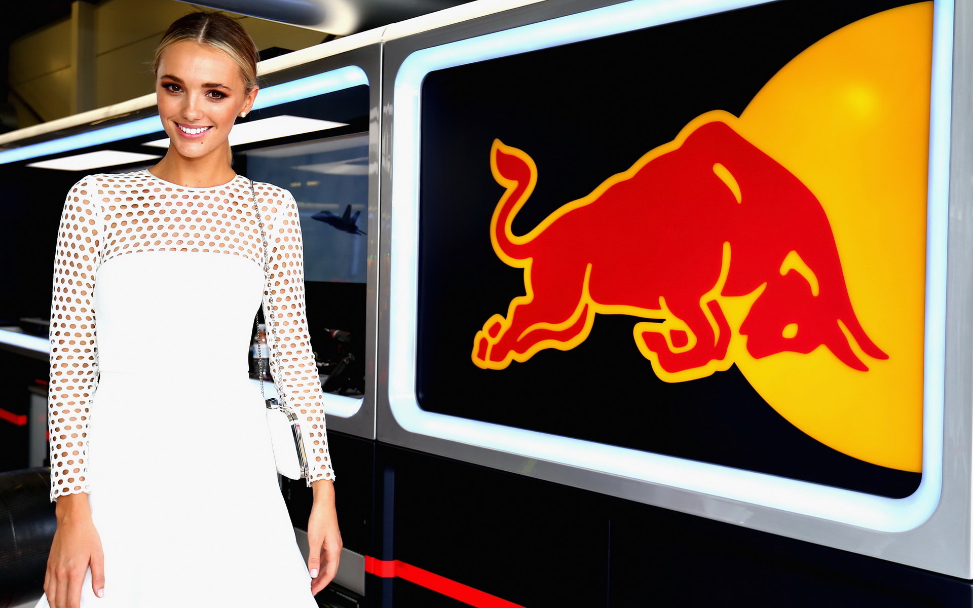 Modelka Brooke Hoganová navštívila tým Red Bull v Austrálii