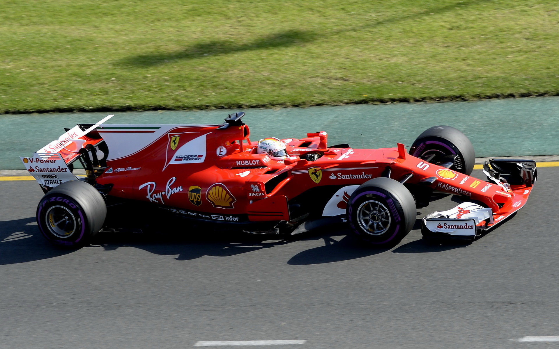 Sebastian Vettel během vítězné Velké ceny Austrálie 2017 - dočká se podobného úspěchu i v Číně?