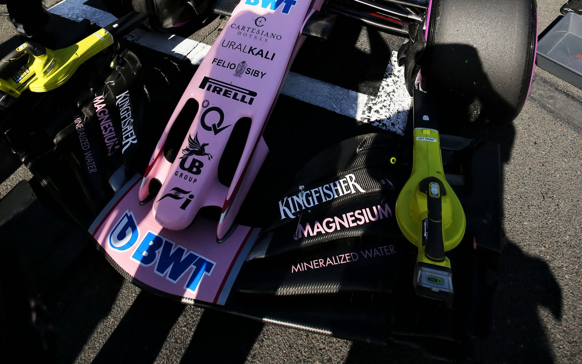 Přední křídlo vozu Force India VJM10 - Mercedes v Austrálii