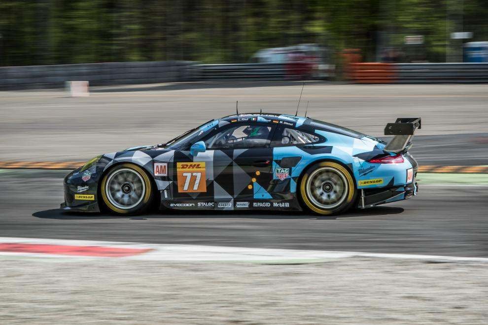 Porsche 911RSR zákaznického týmu Dempsey-Proton Racing při prologu v Monze
