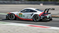 Porsche 911RSR továrního týmu Porsche při prologu v Monze