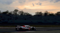 Prototyp Toyota TS050 Hybrid při prologu WEC 2017 v Monze