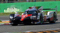 Prototyp Toyota TS050 Hybrid při prologu WEC 2017 v Monze