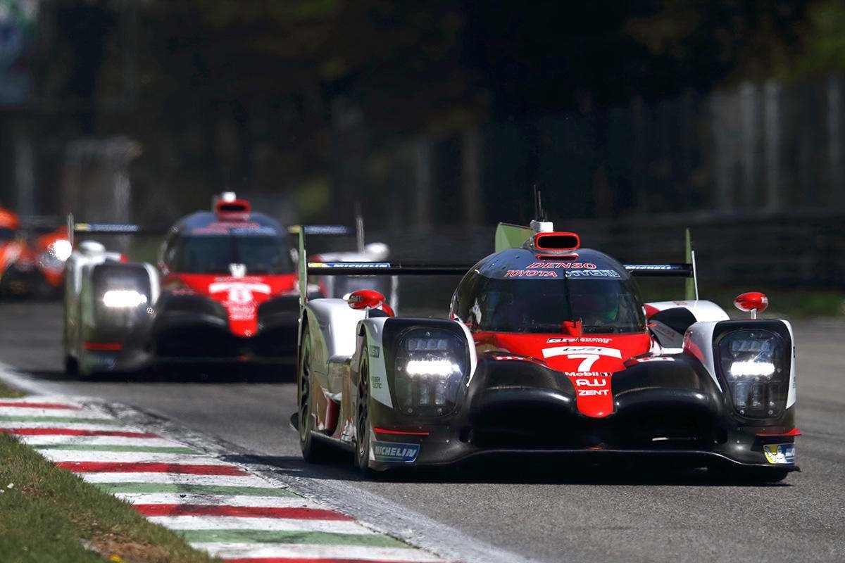 Prototyp Toyota TS050 Hybrid při prologu WEC 2017 v Monze