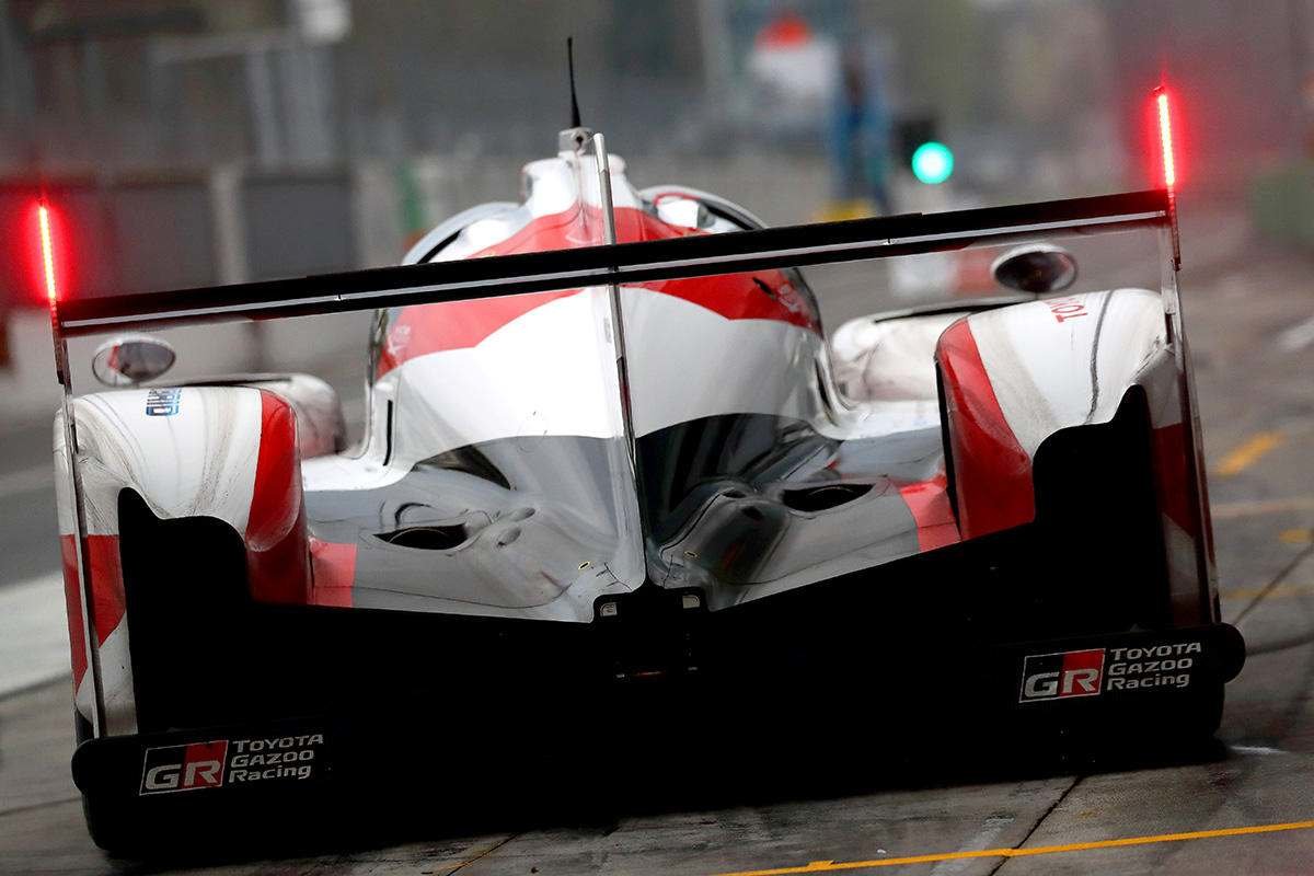 Prototyp Toyota TS050 Hybrid při prologu WEC 2017 v Monze