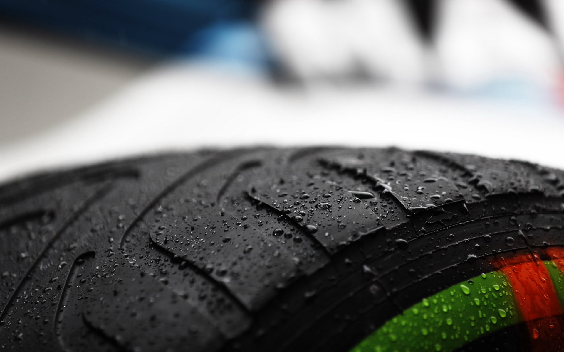 Vzorek přechodné pneumatiky Pirelli