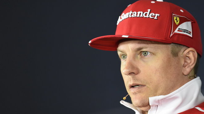 Kimi Räikkönen na tiskové konferenci v Číně