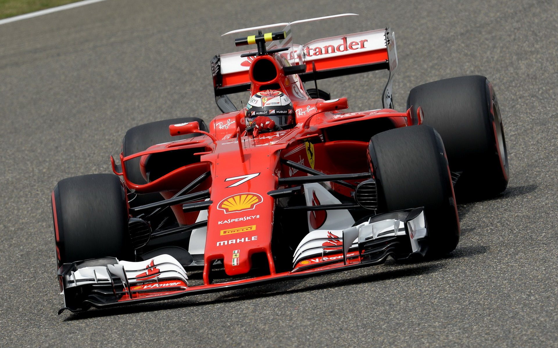 Kimi ví, co bude chtít v Bahrajnu v nastavení vozu změnit