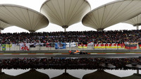 Fernando Alonso v závodě v Číně