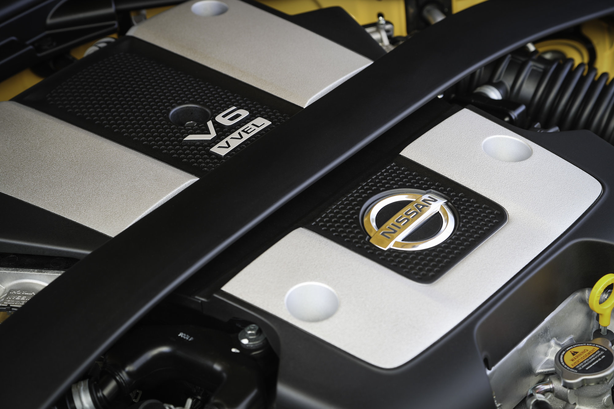 Nissan se připravuje oslavit 50 let své sportovní řady Z speciální edicí Heritage Edition u modelu 370Z