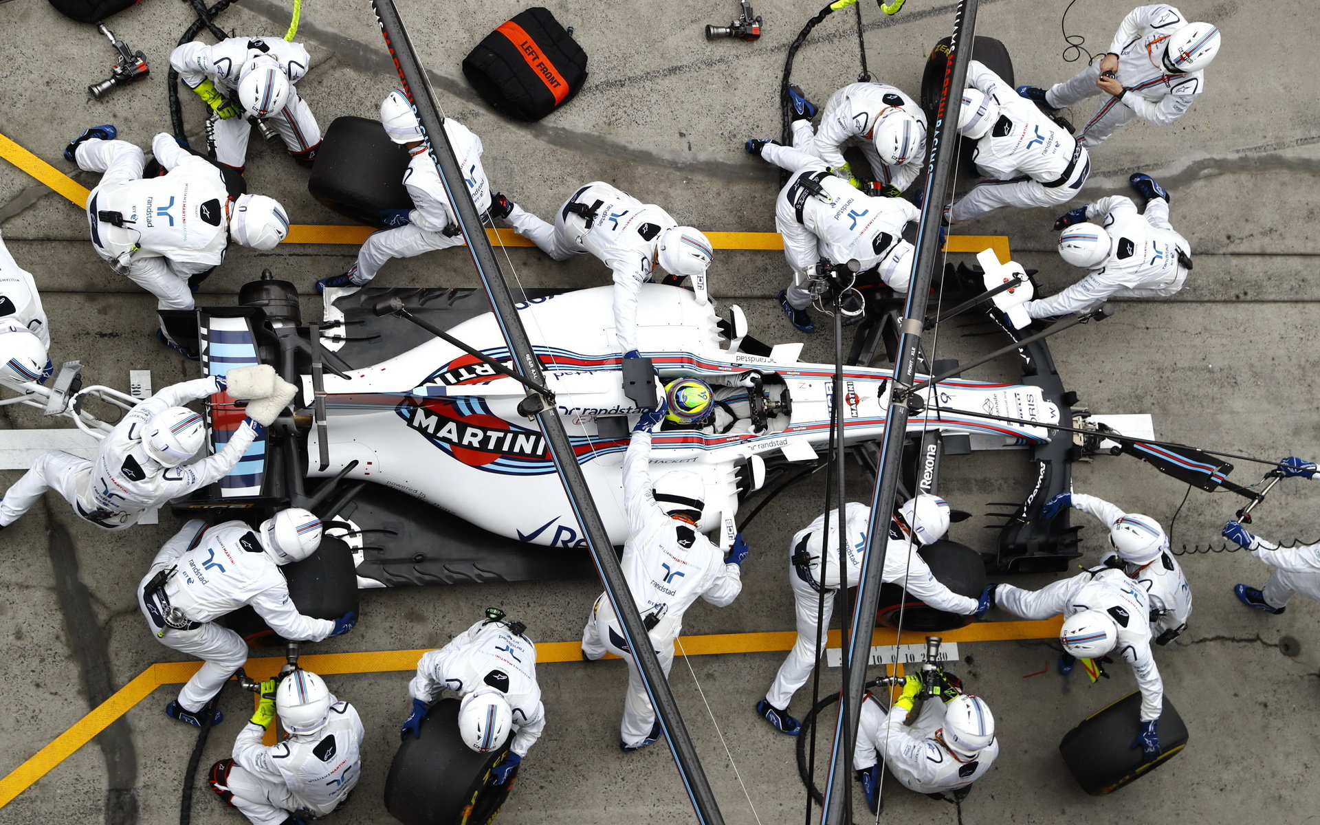 Felipe Massa v boxech přezut opět nejrychleji ze všech