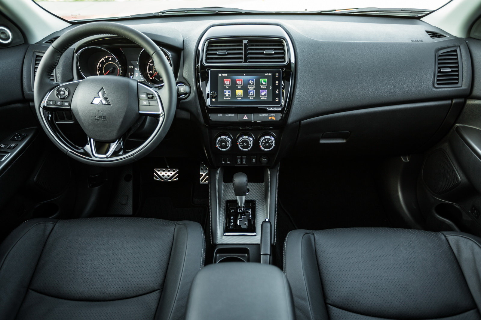 Mitsubishi překvapilo faceliftem malého ASX na autosalonu v New Yorku, moderní prvky konkurence ale postrádá i nadále