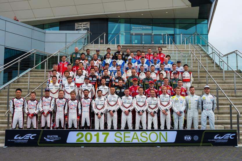 Společné foto jezdců před prvním závodem WEC sezóny 2017 v Silverstone
