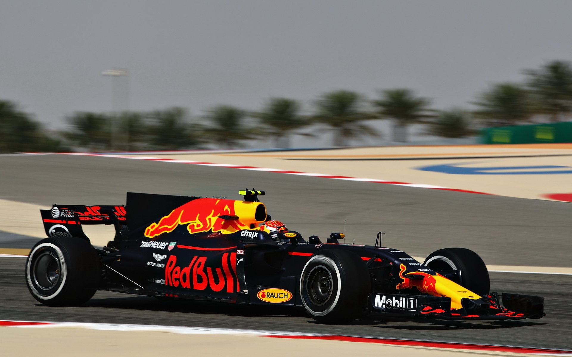 Max Verstappen při tréninku v Bahrajnu