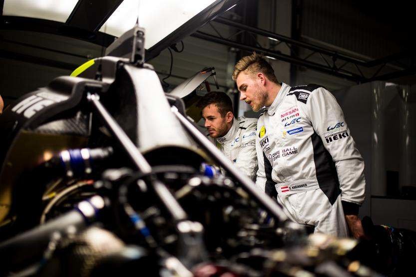 James Rossiter (vlevo) a Dominik Kraihamer u prototypu CLM P1/01 týmu ByKolles Racing