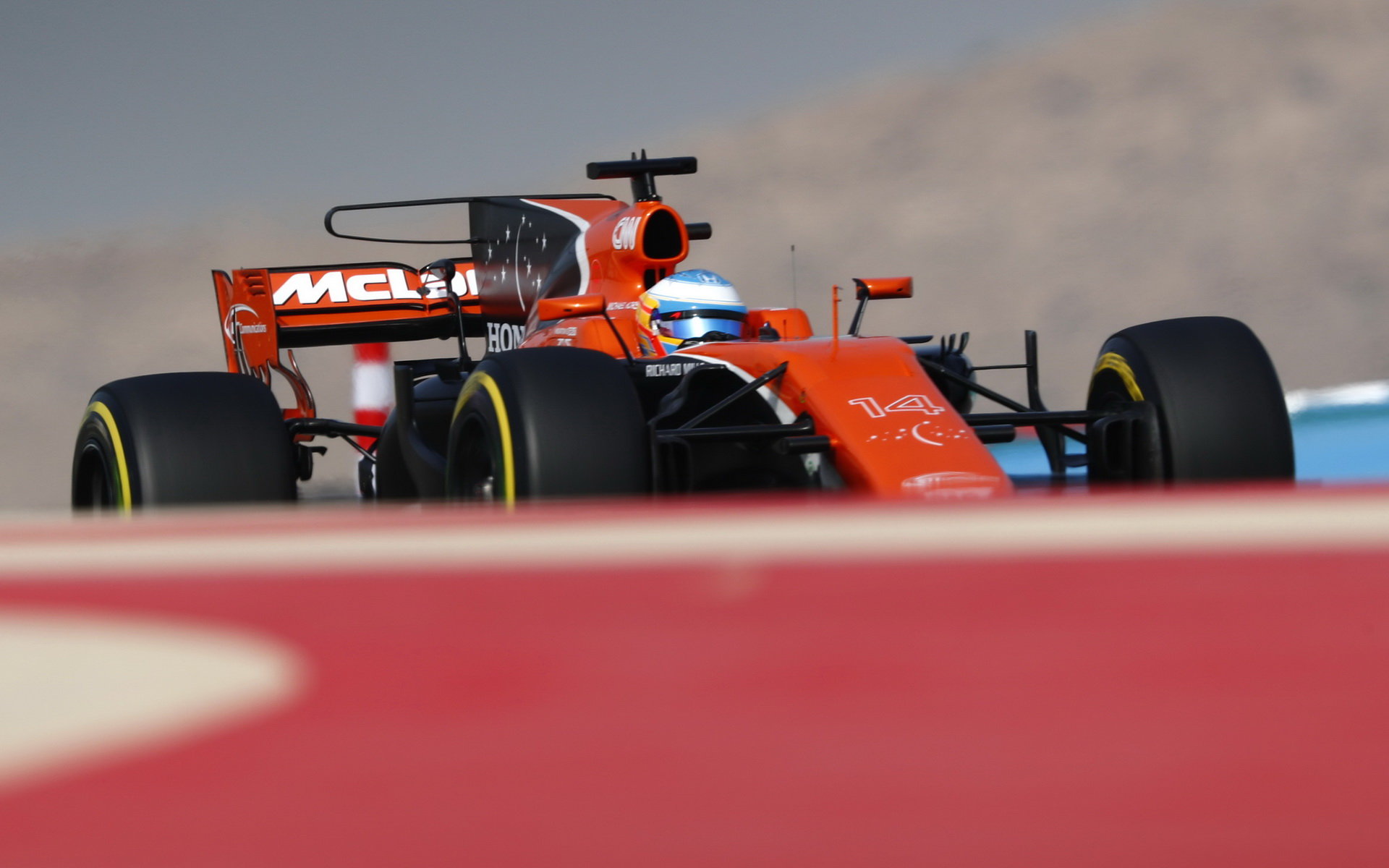 Fernando Alonso při tréninku v Bahrajnu