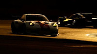 Porsche 911RSR týmu Gulf Racing s posádkou Michael Wainwright, Nick Foster, Benjamin Barker