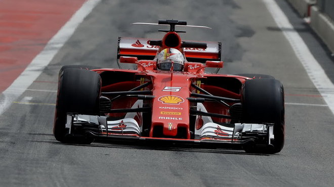 Sebastian Vettel během testů v Bahrajnu