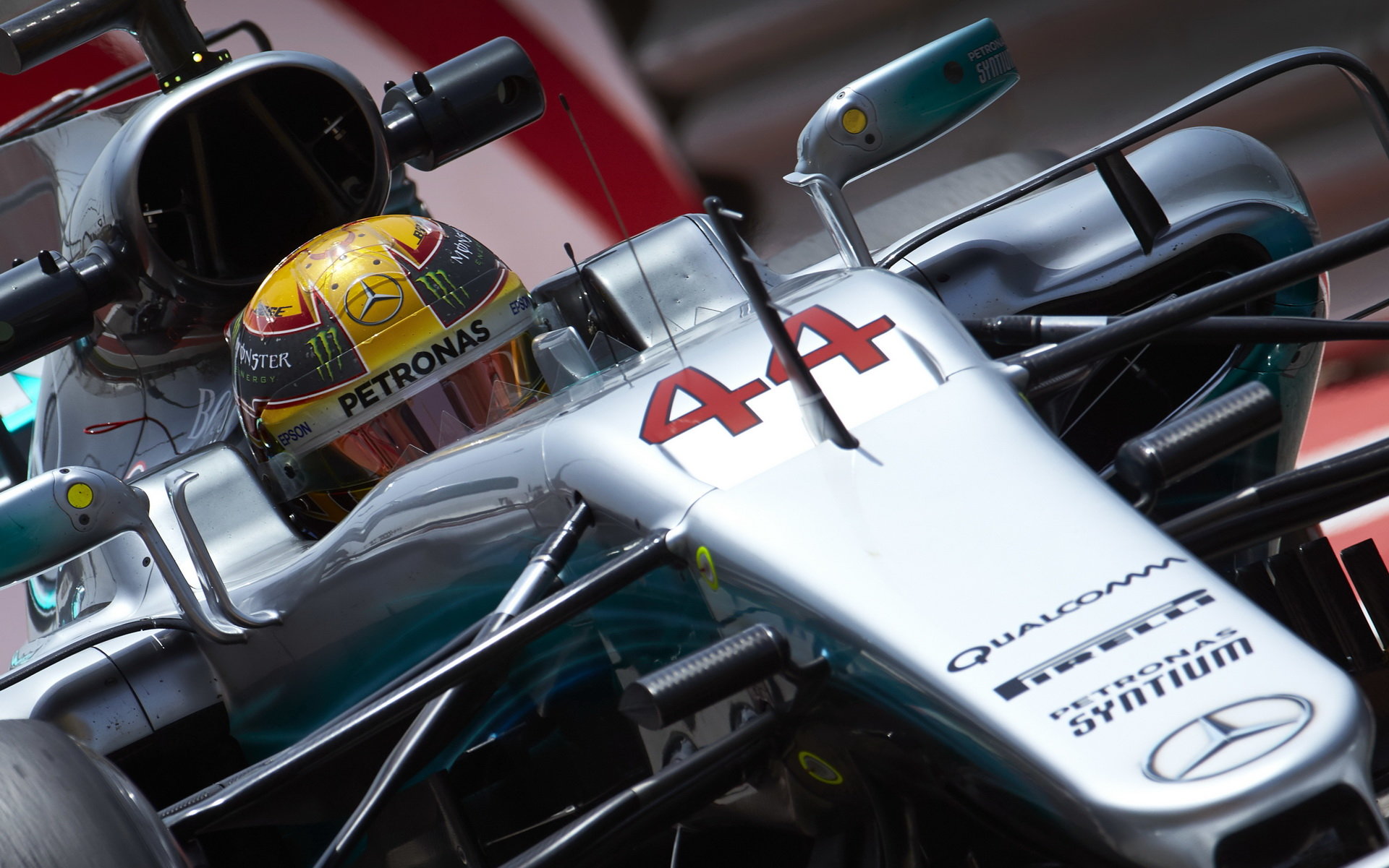 Lewis Hamilton při sezónních testech v Bahrajnu