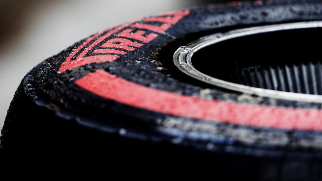 Pneumatika Pirelli při sezónních testech v Bahrajnu