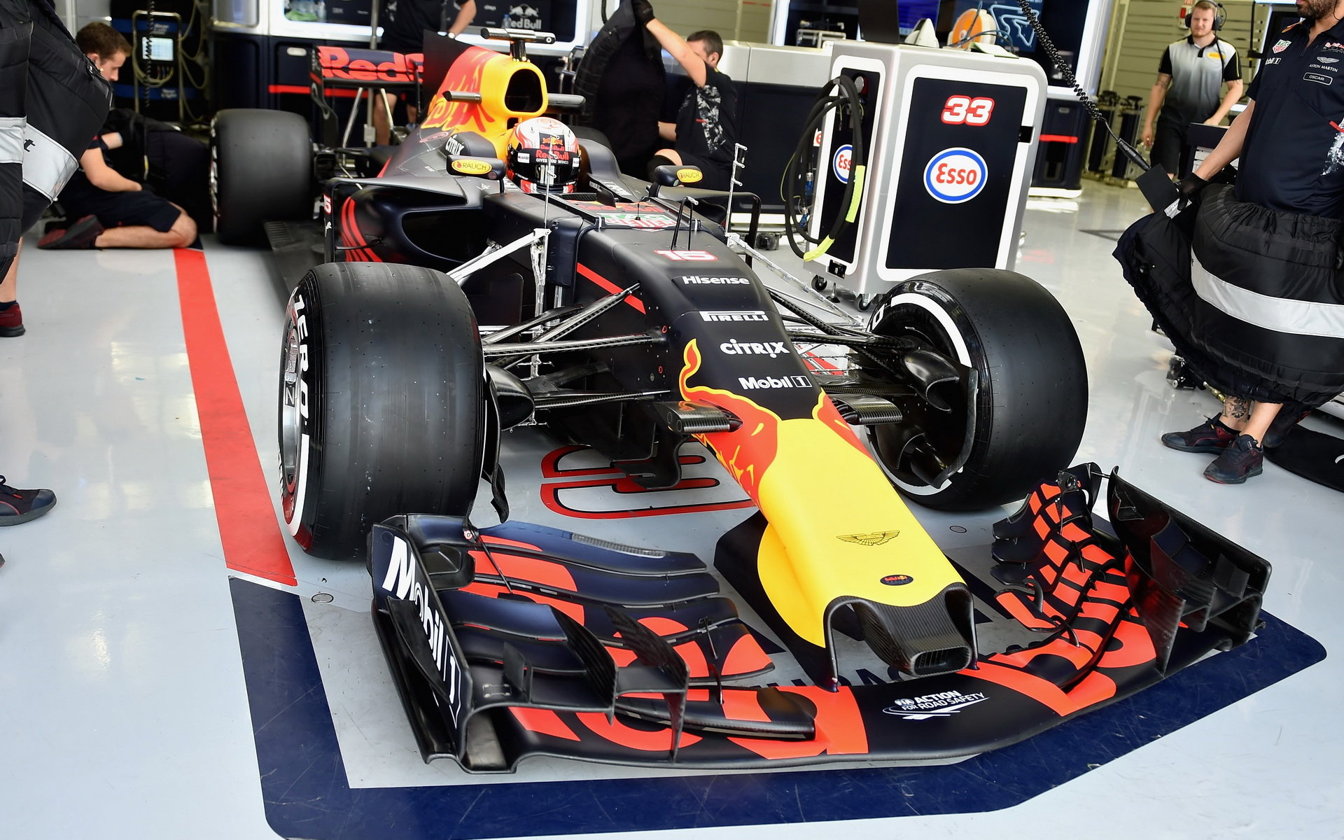Red Bull chystá pro Barcelonu obrovské změny svého vozu RB13, dotáhne se na Mercedes a Ferrari