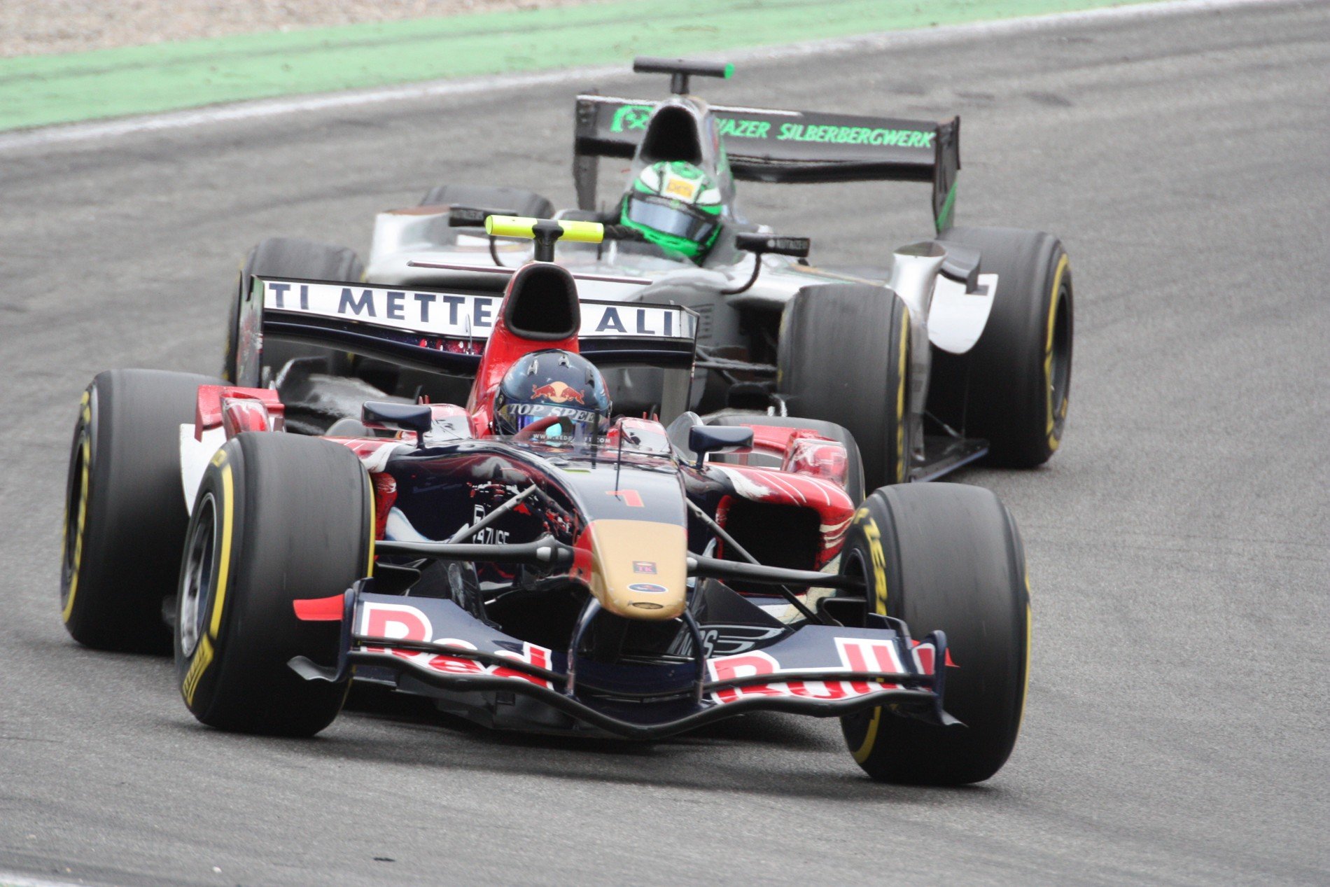 Ingo Gerstl na Toro Rosso STR1 vyhrál v Hockenheimu oba závody