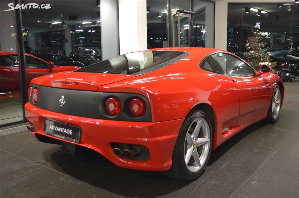 Tento vůz Ferrari 360 Modena je momentálně na prodej za částku 1.950.000 Kč