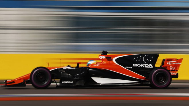 Fernando Alonso s McLarenem očekává náročný víkend