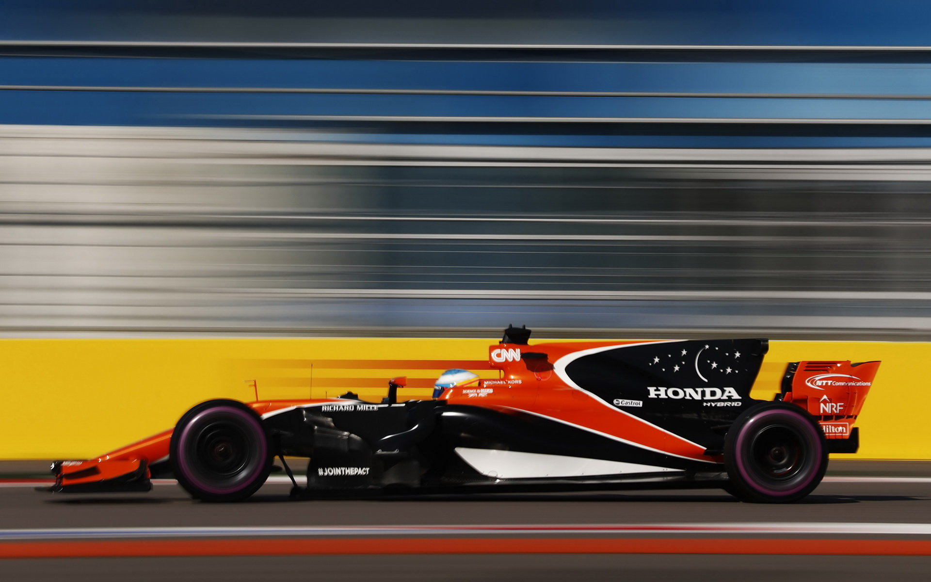 Fernando Alonso s McLarenem očekává náročný víkend