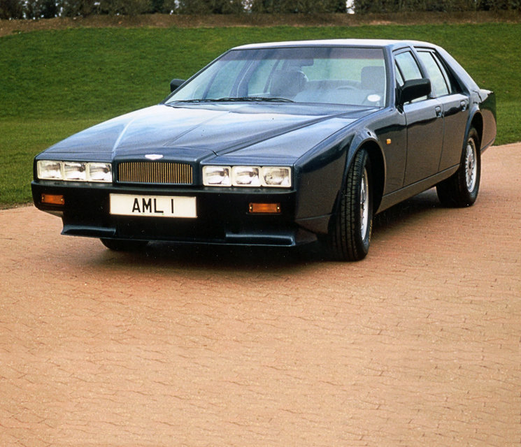 Aston Martin Lagonda ztratil s příchodem 4. generace výklopná světla