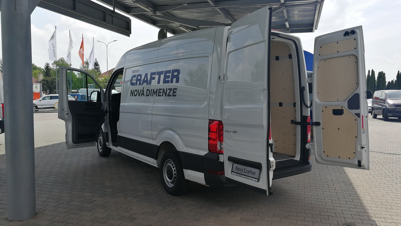 Volkswagen Crafter nabídne přes 18m3 nákladového prostoru.