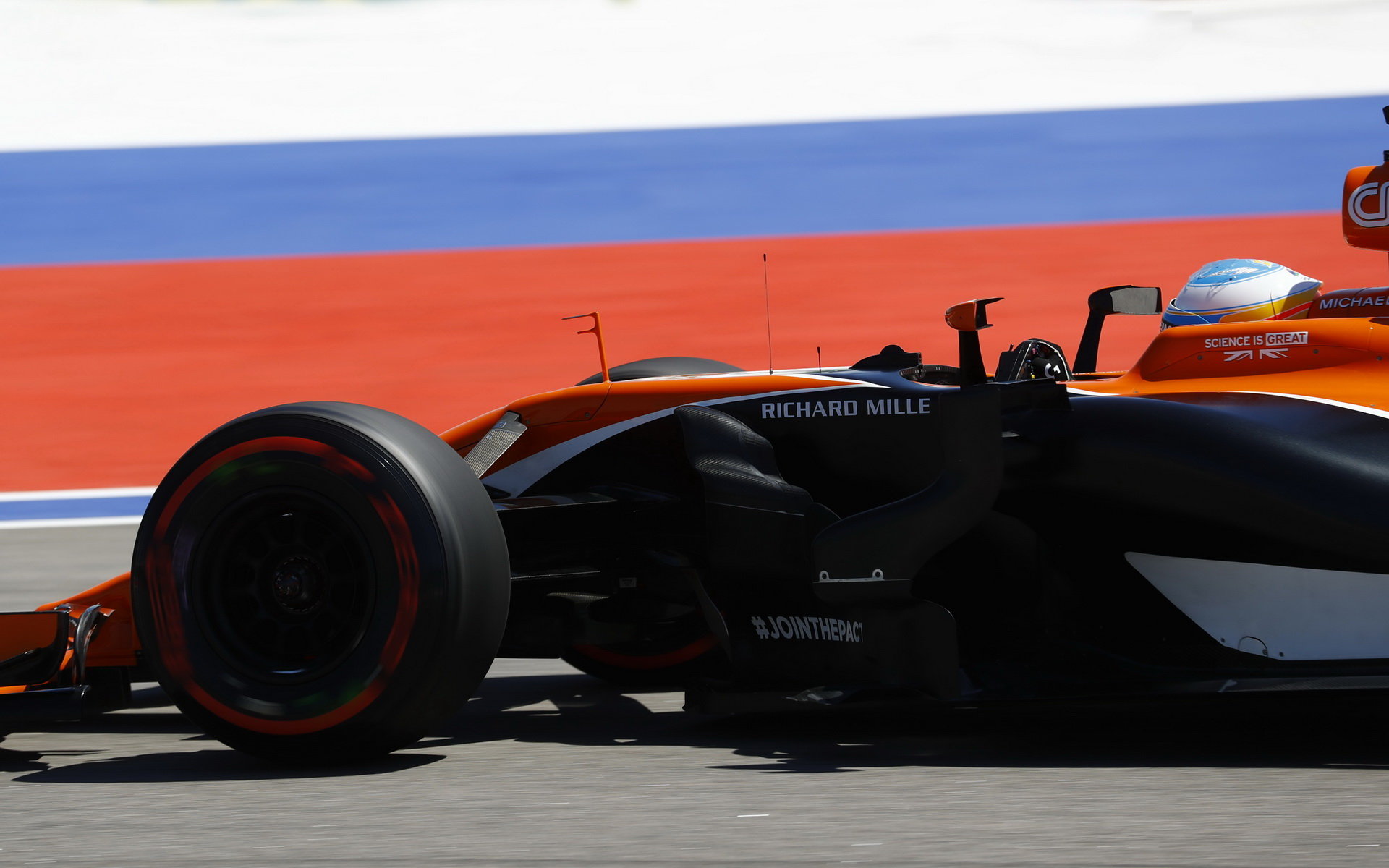Fernando Alonso dnes s McLarenem překvapil