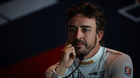Fernando Alonso během tiskové konference v Indianapolis